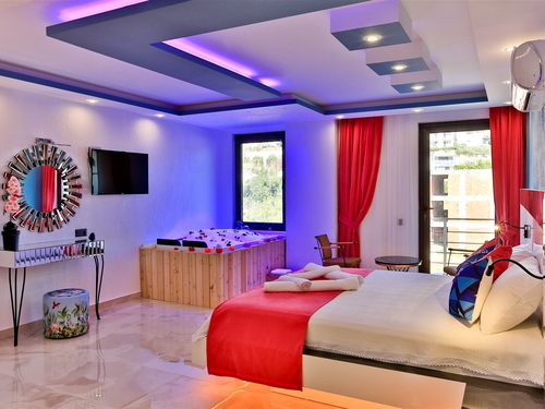  gece  -  Kasım
  | Kalkan Patara'da Muhafazakar Villada Özel Havuzlu Tatil – 5 Kişilik Konfor